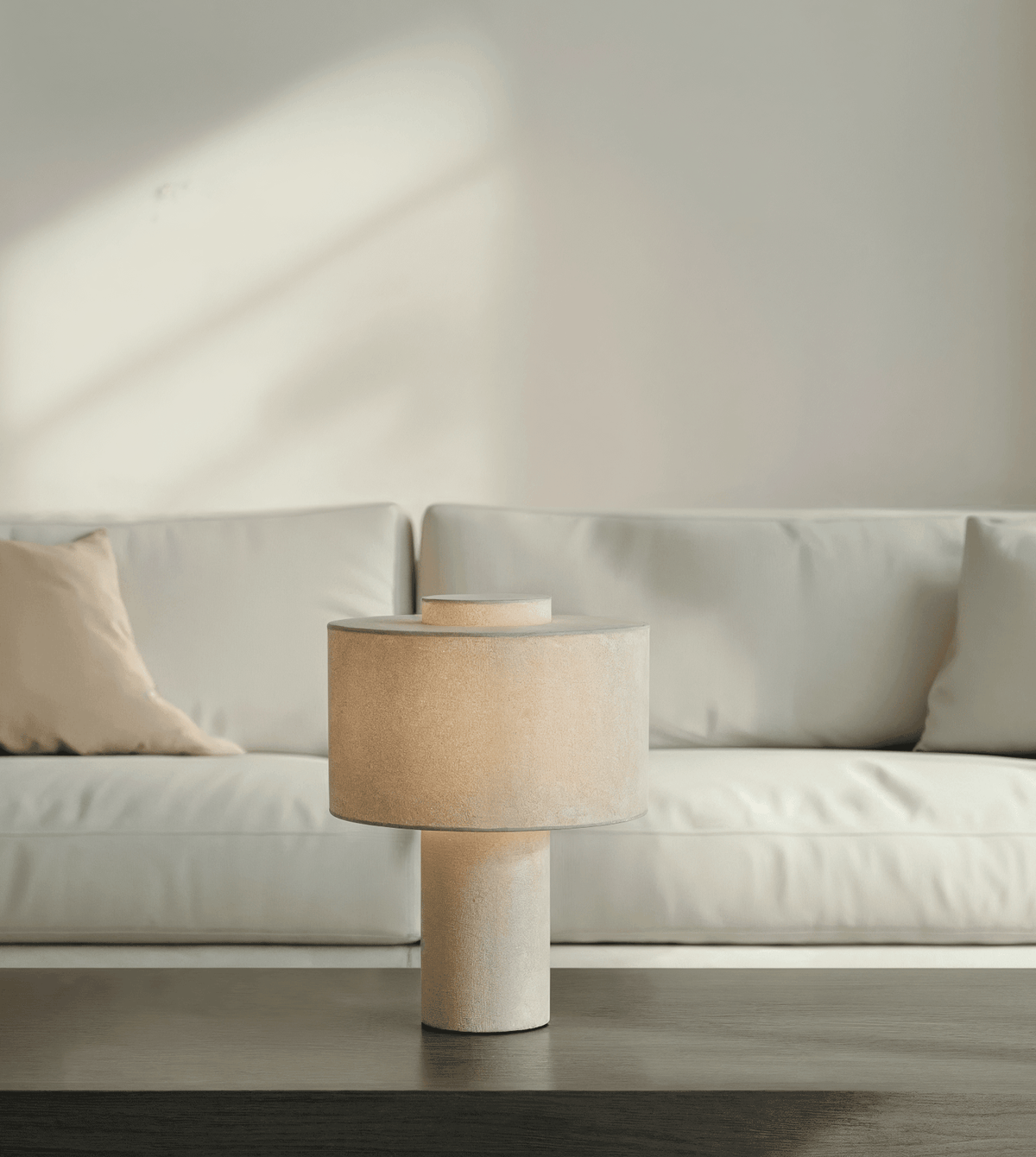Naturlig design möter varm ljusatmosfär